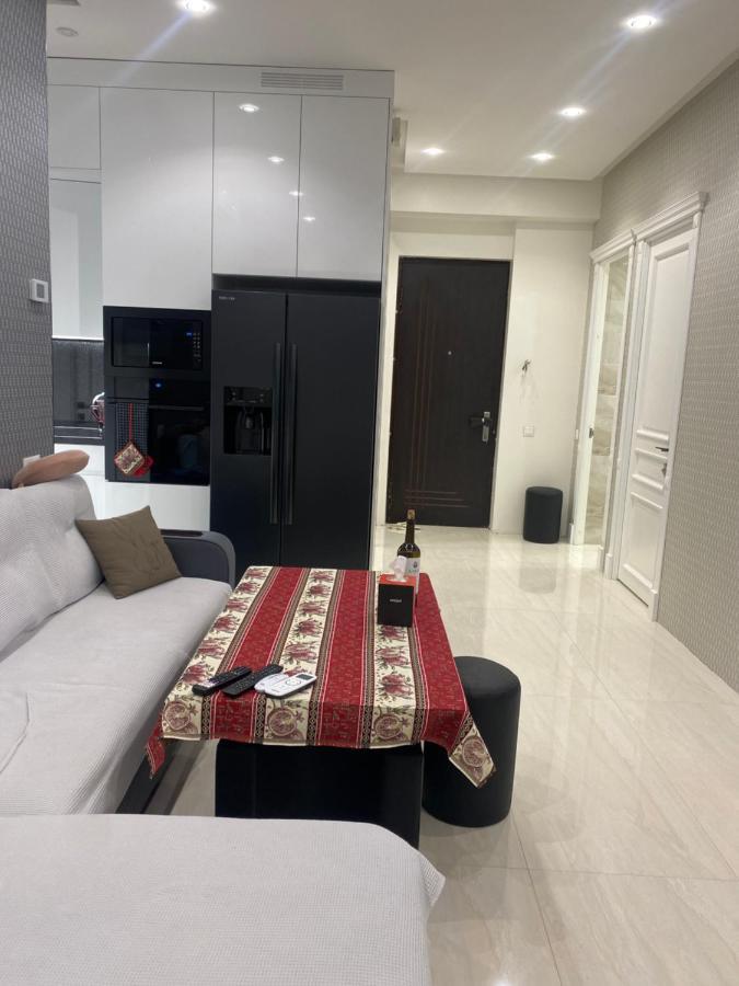 Holiday Centrum Yerevan Ngoại thất bức ảnh
