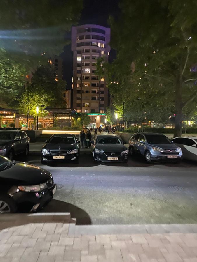 Holiday Centrum Yerevan Ngoại thất bức ảnh